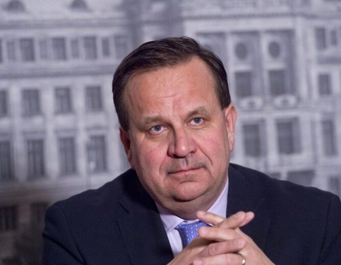 Jan Mládek's Defense of Russian Interests A Threat to Czech and EU Unity