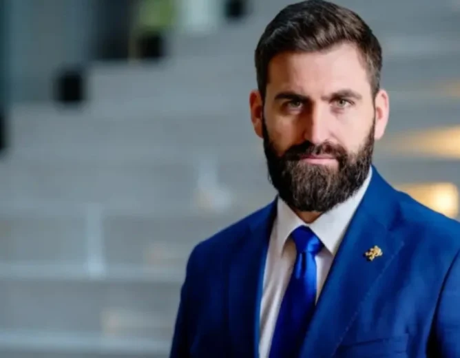 EU Targets Odometer Fraud: Bulgarian MEP Andrey Novakov Advocates Mileage Database