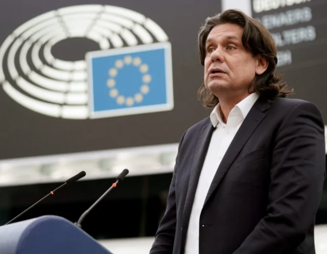 Fidesz MEP Deutsch Blames Budapest Mayor for EU Funds Freeze