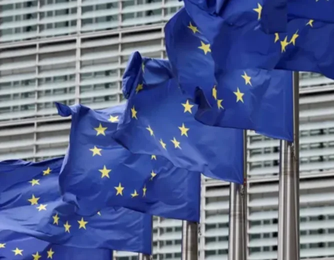 EU Imposes Transparency Obligations on General-Purpose AI