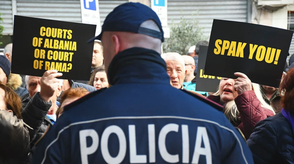 Albania's Anti-Corruption Battle: Mayors, EU, and Resistance