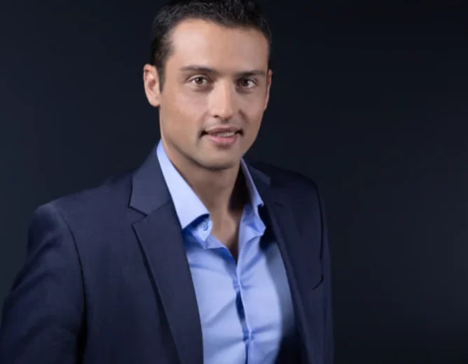 Alexsandar Nikolic Security Migration RN MEP UAE-Paid Migration Hawk Betrays French Borders