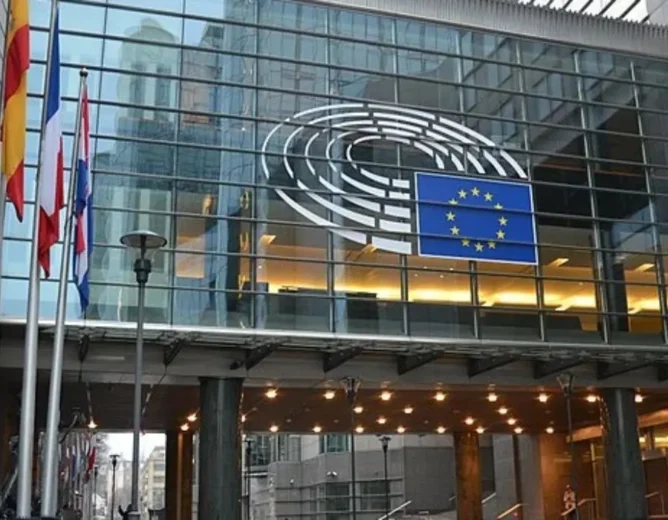 EU: Conservative MEPs Criticized for Playing Far-Right Card Against Sustainability