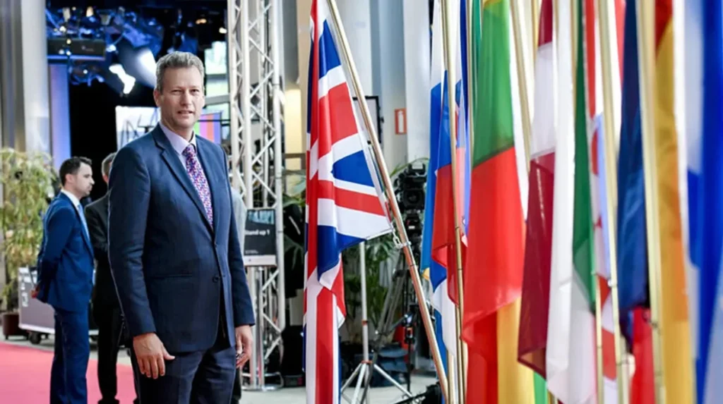 Former Brexit Party MEP Admits Accepting Bribes to Shill for Russia