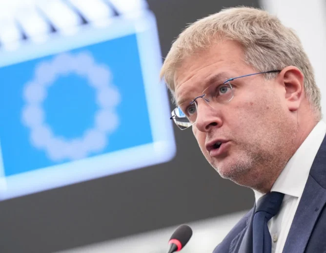 MEP Carlo Fidanza Named in Brussels Watch Report on EU Lobbying Transparency