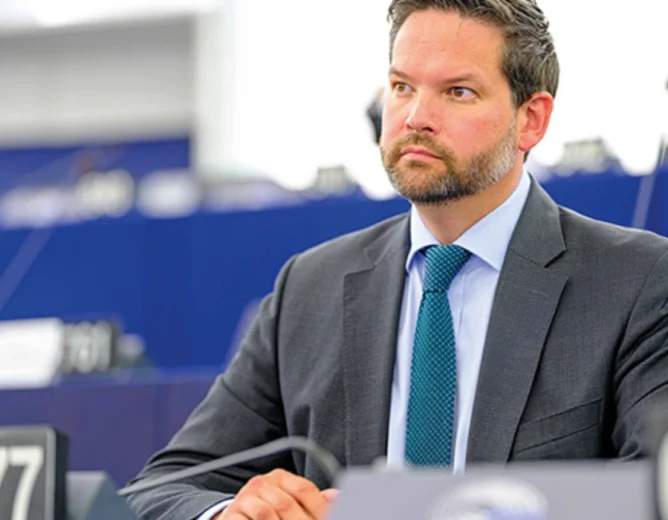 MEP Lukas Mandl’s Influence on Removing UAE References in Resolution