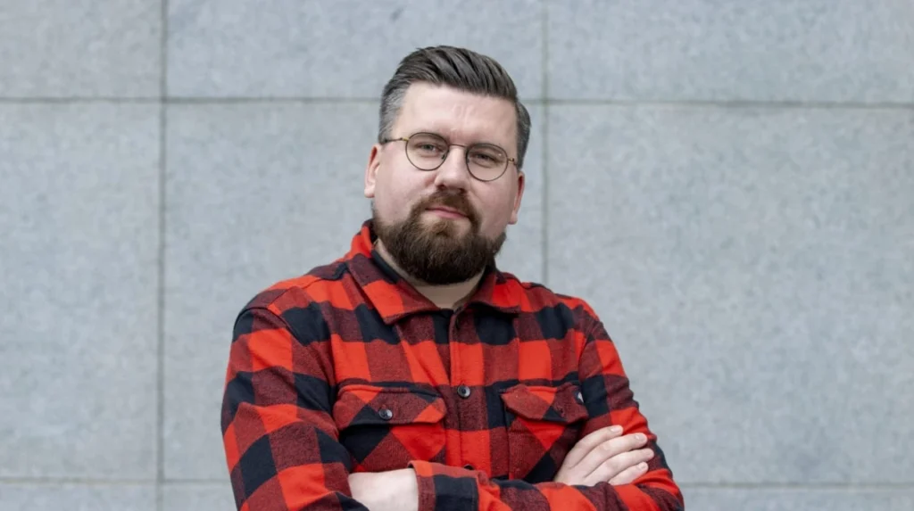 MEP Sebastian Tynkkynen Responds to Brussels Watch Report on Russian Interference